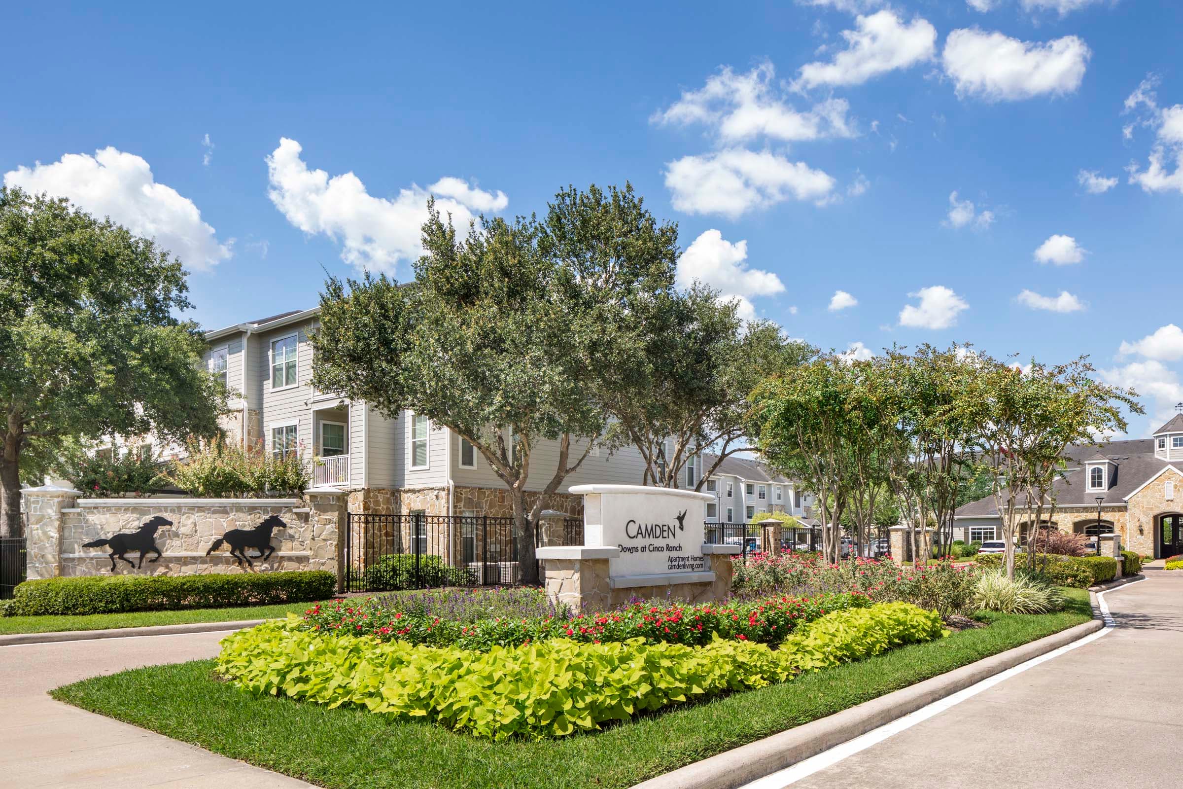 Community Entrance at Camden Downs at Cinco Ranch