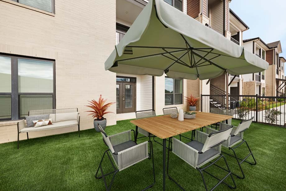 Private, Fenced In Yard