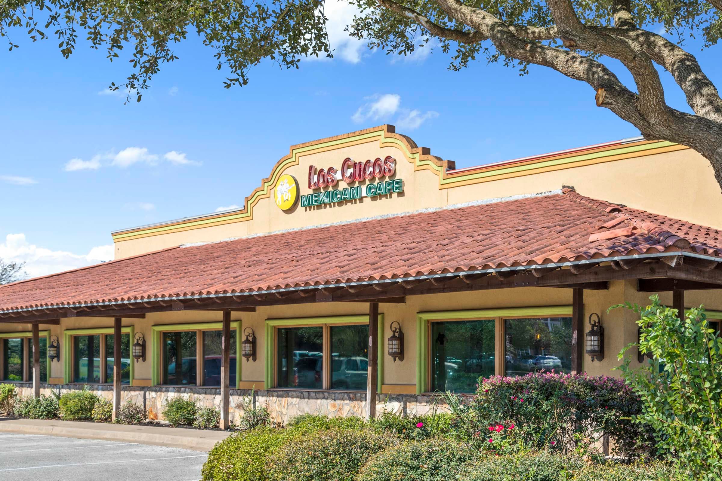 Minutes to Local Dining