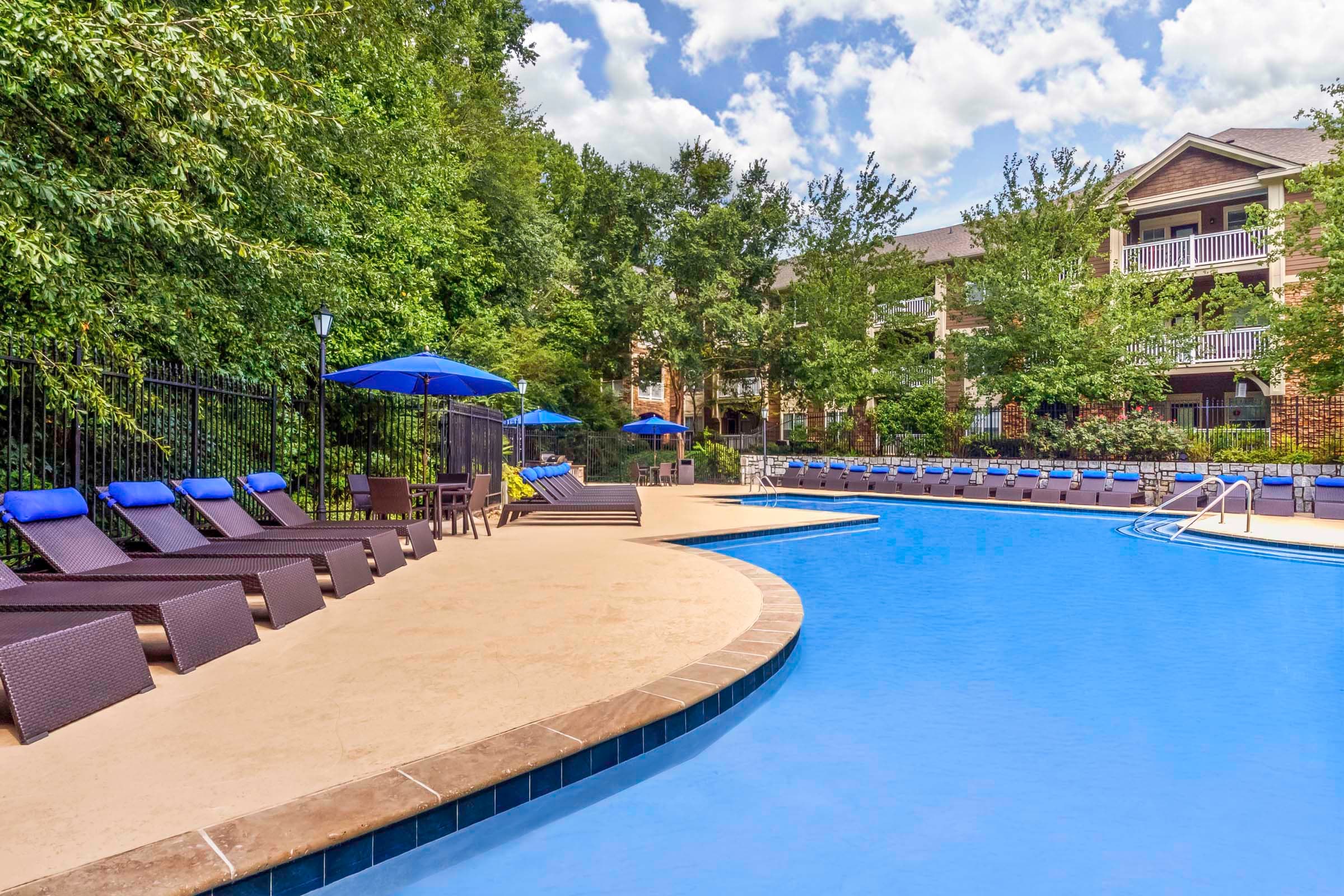 17-camden-deerfield-apartments-alpharetta-ga-resort-style-pool-within-community